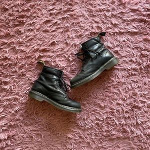 DR. MARTENS worn-in 1460 black leather pascal-up 8-eye boots
